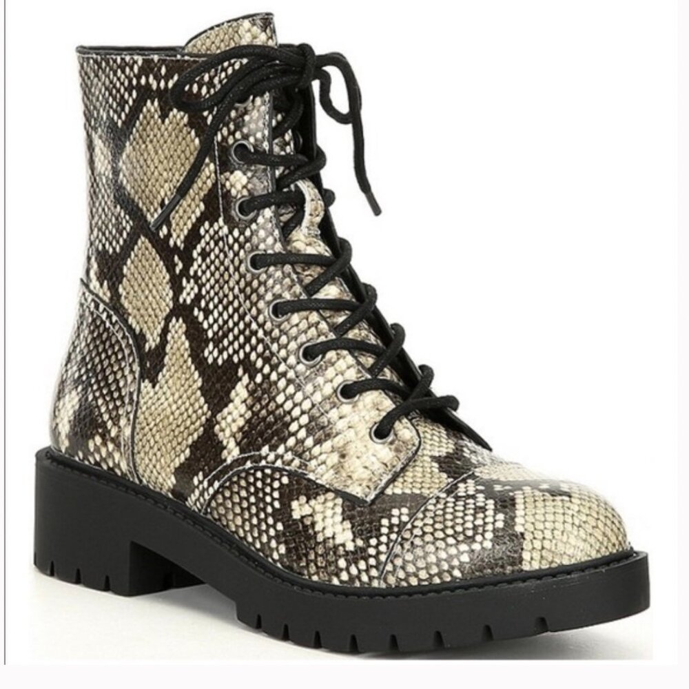 Chelsea‎ & Violet War Snake Print Combat Bootie SZ 9.5